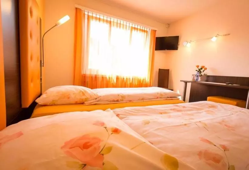 Retkeilymaja Franz Anton