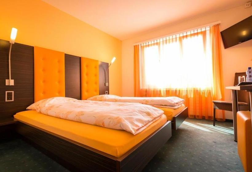 הוסטל Franz Anton