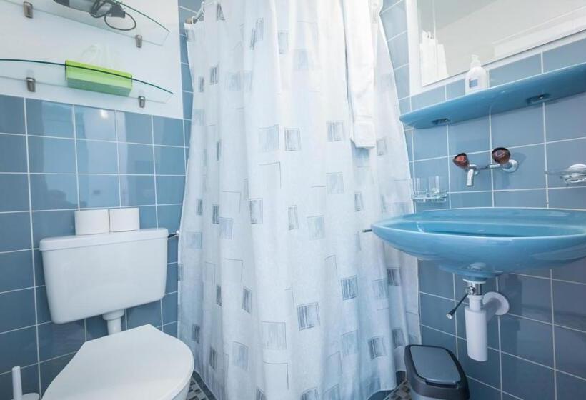 הוסטל Franz Anton