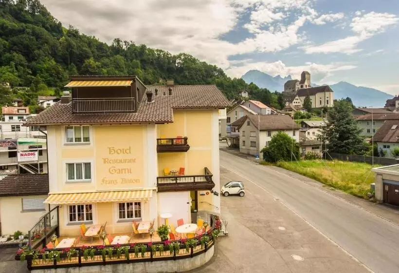 Retkeilymaja Franz Anton