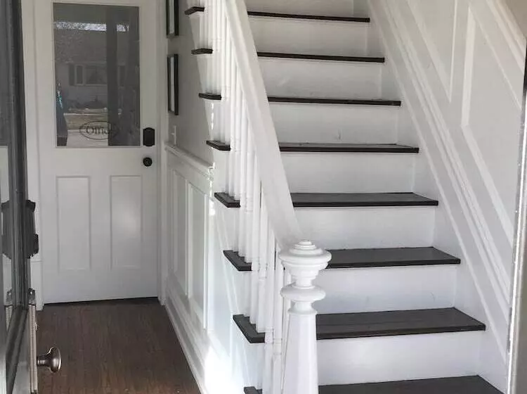 Retkeilymaja The Plainfield Inn