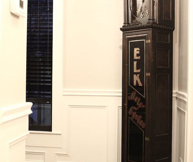 Hostel The Plainfield Inn