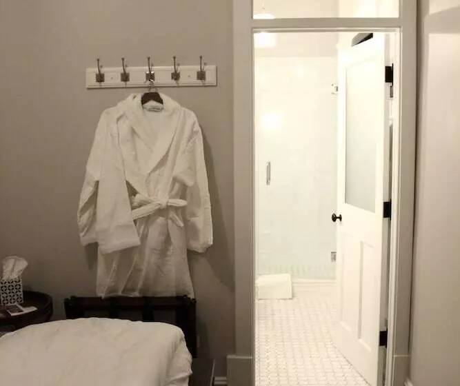 Retkeilymaja The Plainfield Inn