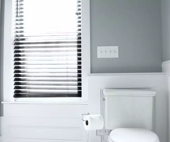 Retkeilymaja The Plainfield Inn