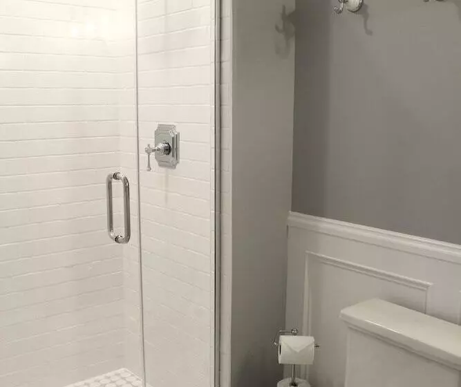 Retkeilymaja The Plainfield Inn