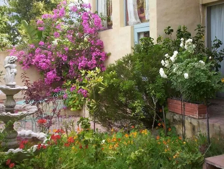 Majatalo Aurora Guest Units