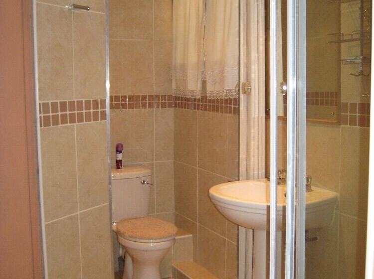 بنسيون Aurora Guest Units