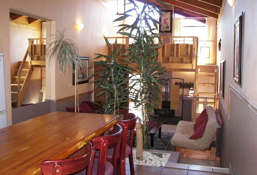 بنسيون Aurora Guest Units