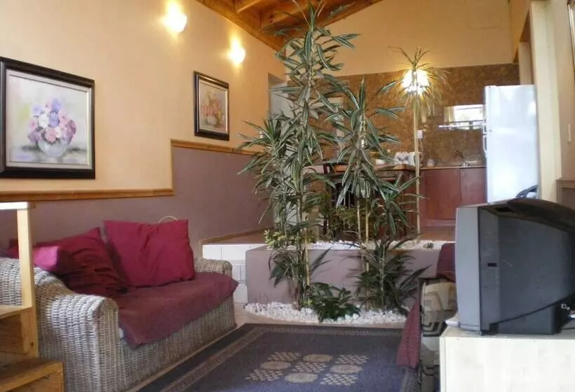 Majatalo Aurora Guest Units