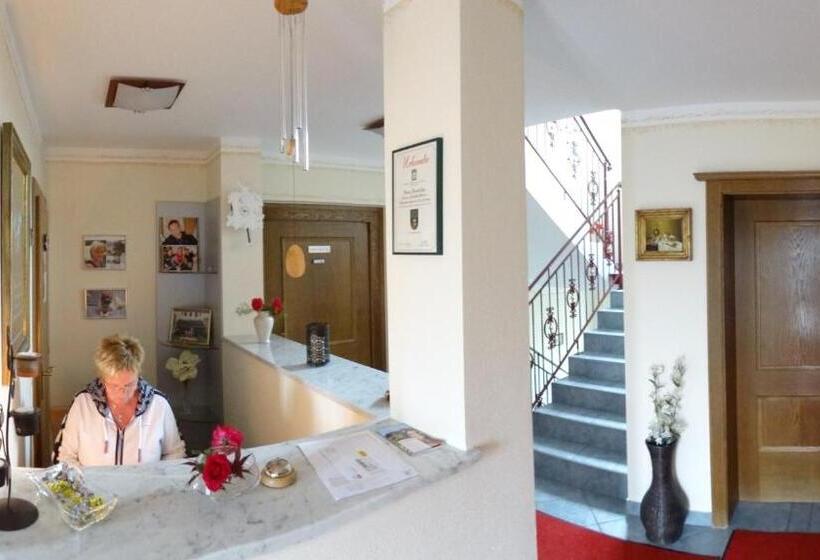 بنسيون Haus Roswitha