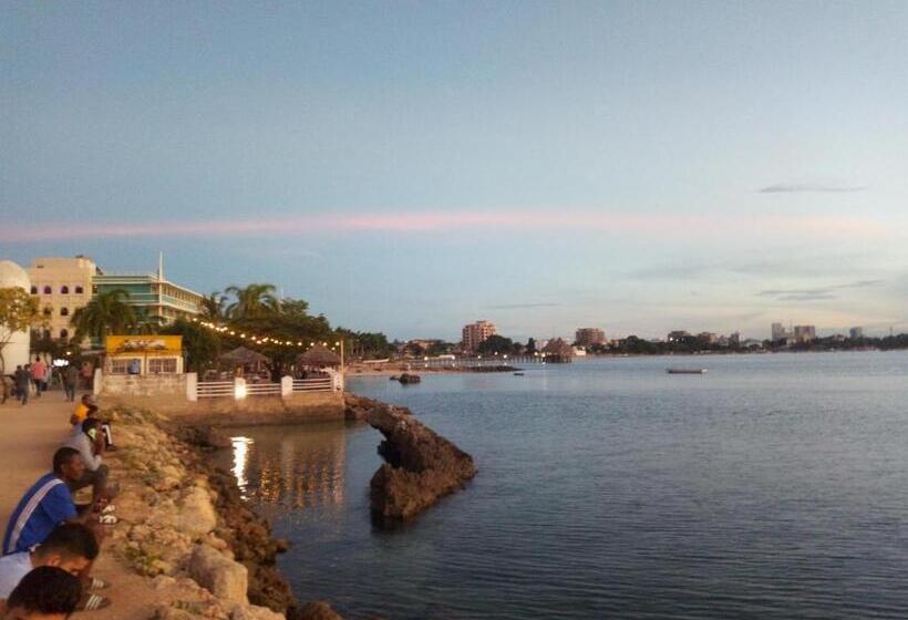 پانسیون Kivulini Homestay