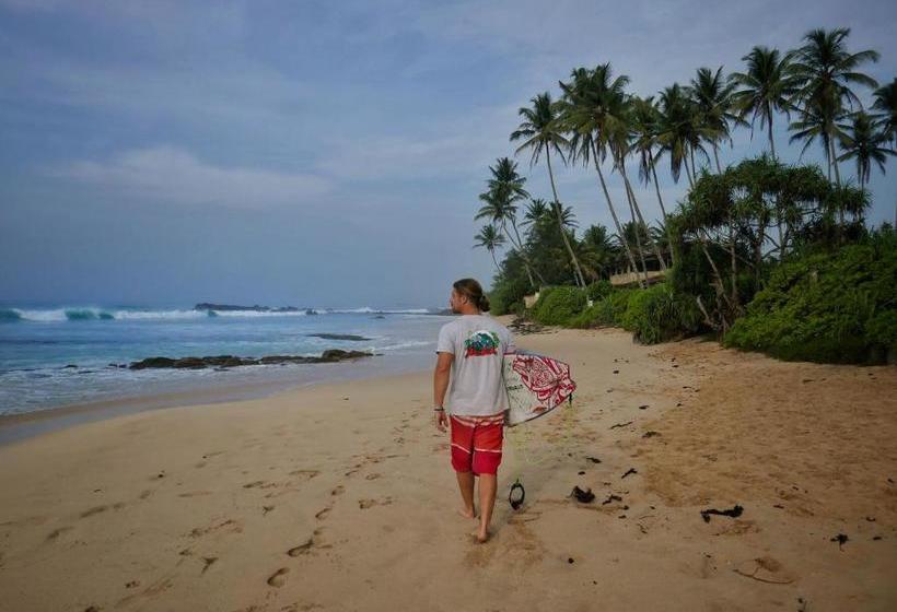 پانسیون Ozone Resort