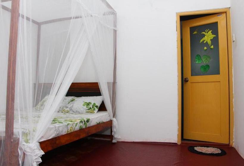 پانسیون Ozone Resort