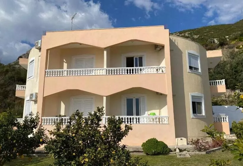 Onirana Apartments