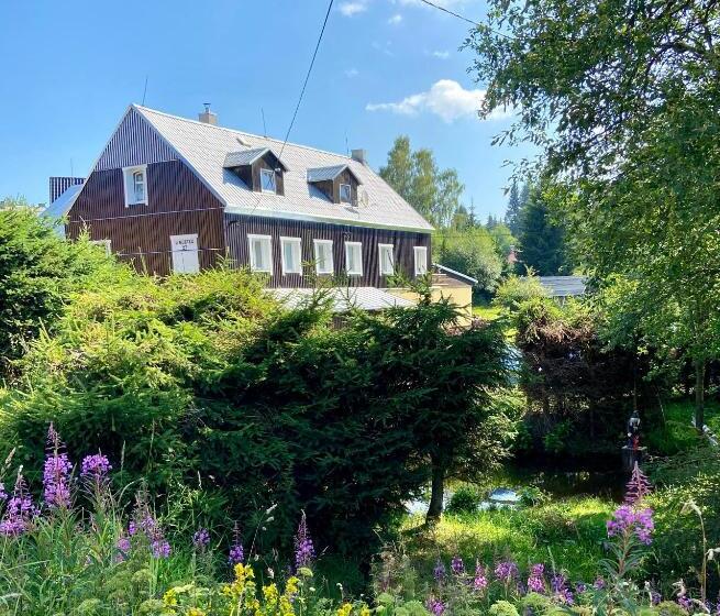 Panzió Penzion U Můstku Hřebečná