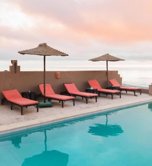 ユースホステル Le Nid D Aigle