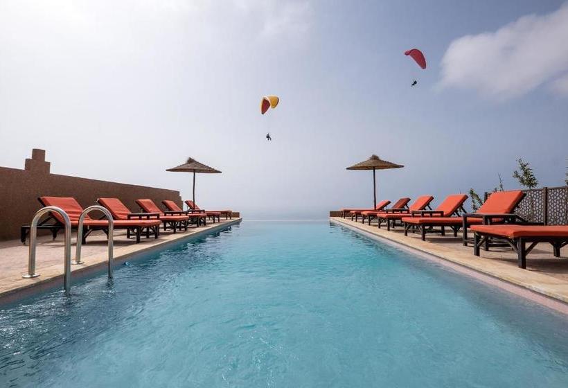 ユースホステル Le Nid D Aigle