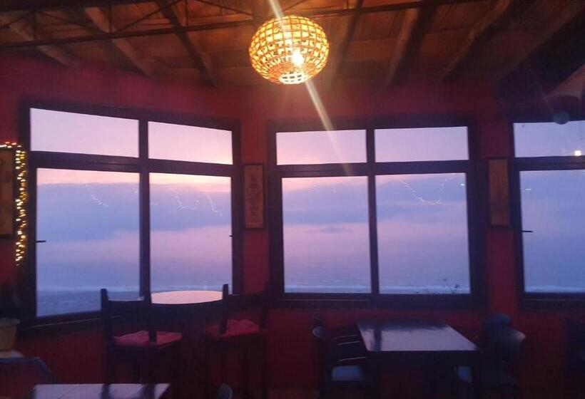 ユースホステル Le Nid D Aigle