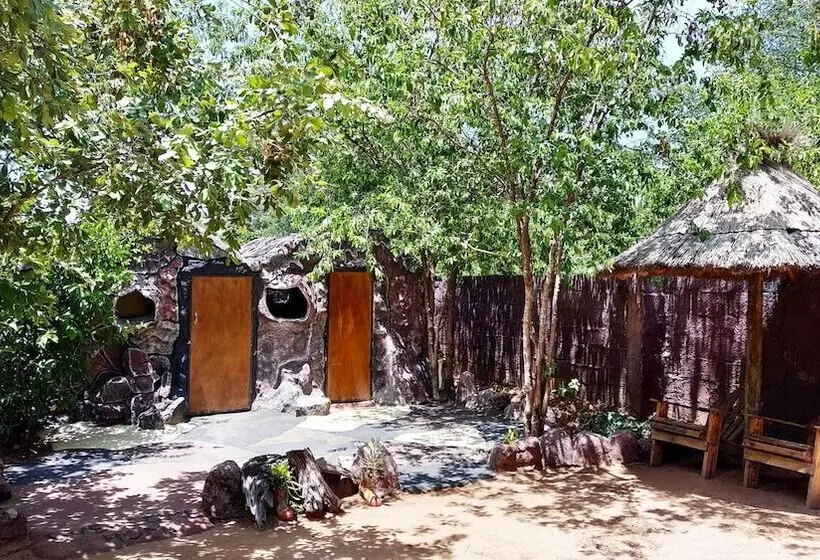 پانسیون Elephant Trail Guesthouse And Backpackers