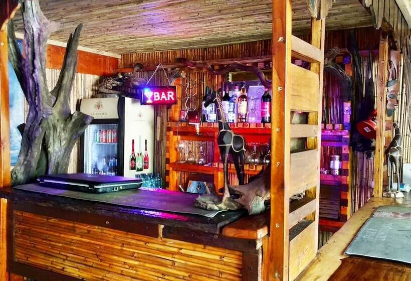 پانسیون Elephant Trail Guesthouse And Backpackers