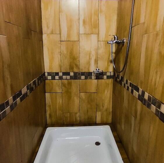 پانسیون Elephant Trail Guesthouse And Backpackers