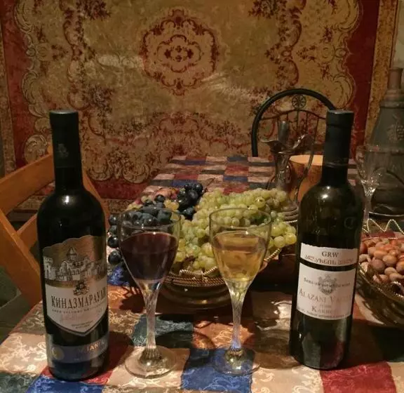 پانسیون Guest House Gzirishvili