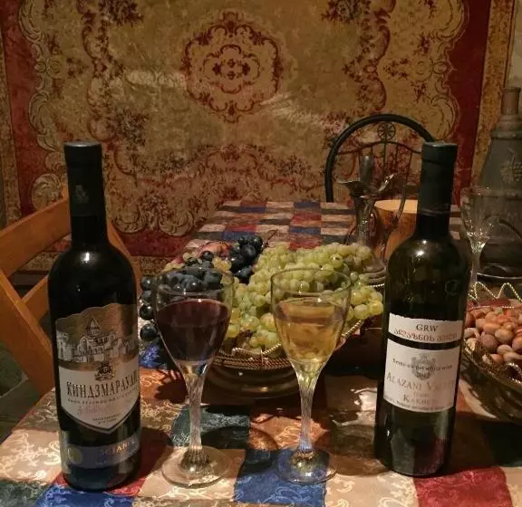 پانسیون Guest House Gzirishvili