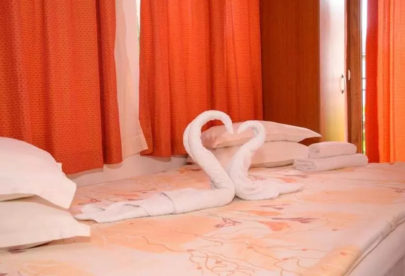 پانسیون Nirvana Guest House