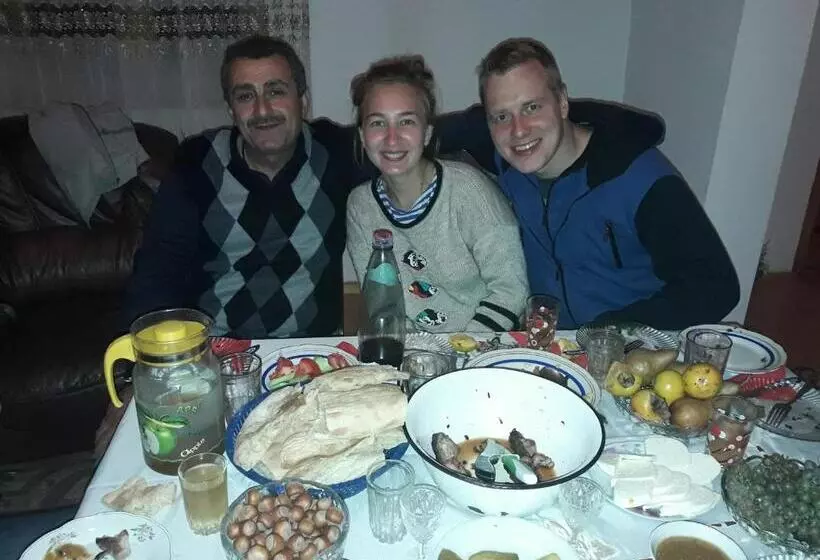 پانسیون Zeiko S Guesthouse