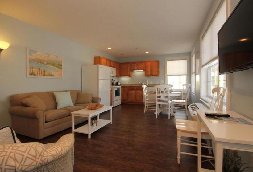 Atlantic Ocean Suites