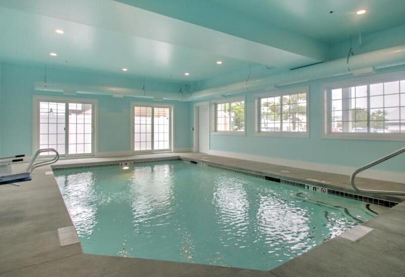 Atlantic Ocean Suites