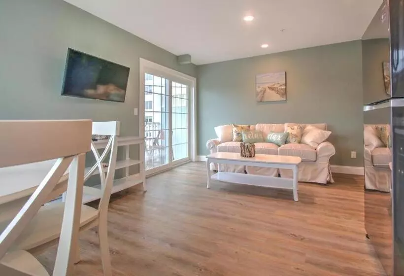 Atlantic Ocean Suites