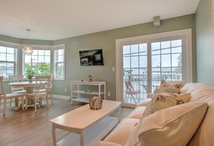 Atlantic Ocean Suites