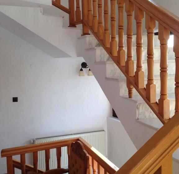 پانسیون Casa Craiova Nuova