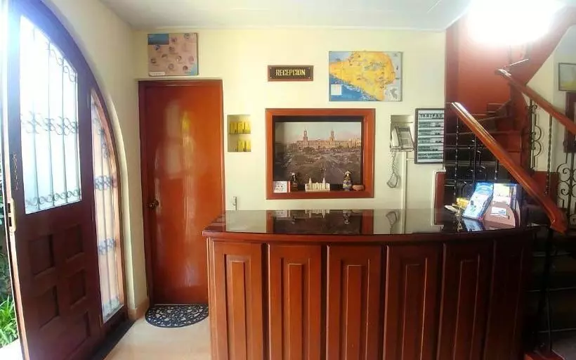 پانسیون Foresta Hostal