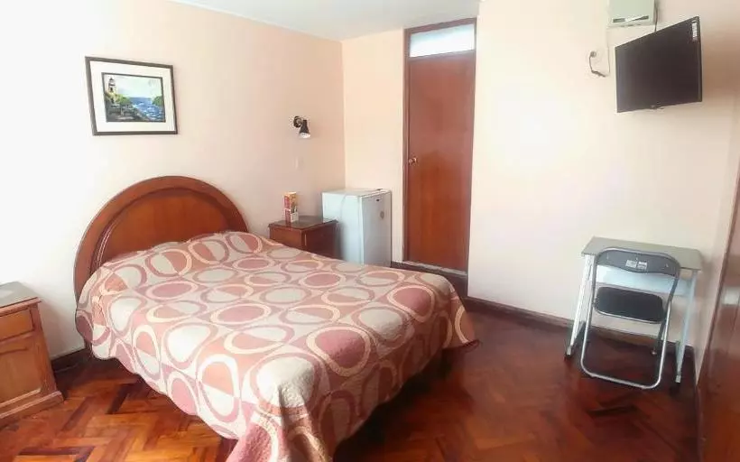 پانسیون Foresta Hostal