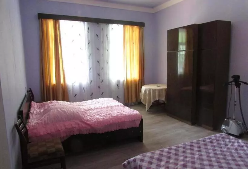 پانسیون Joni Guest House