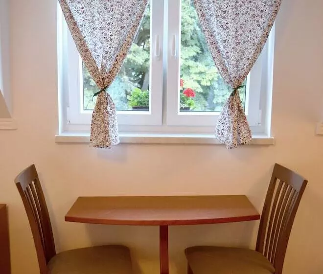 ユースホステル Guest House Pod Grebenom