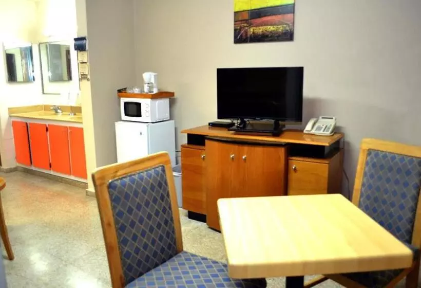 پانسیون Hostal Universitario