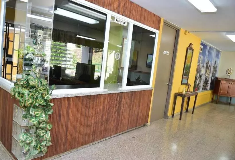 پانسیون Hostal Universitario