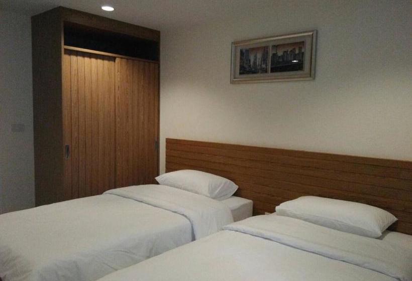 Пансион Lew Residence