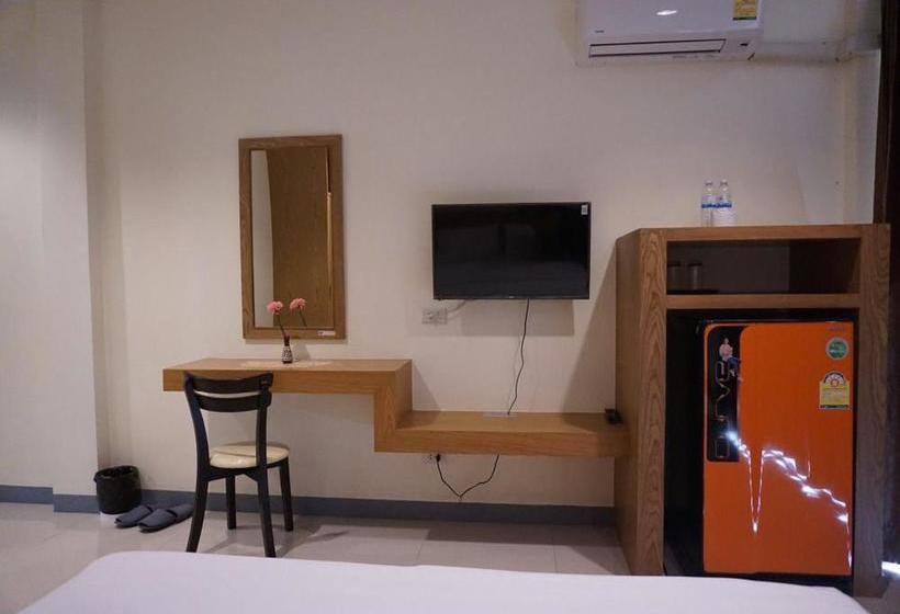 Пансион Lew Residence