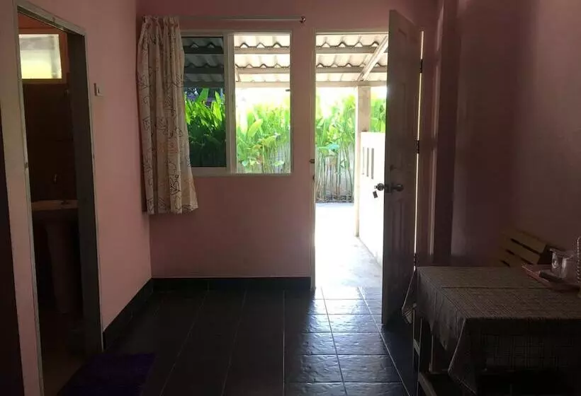 ペンション Mee Rak Resort