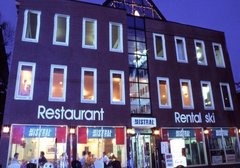 Пансион Mistral