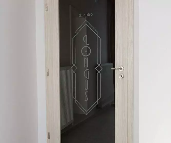 ペンション Penzion Longus