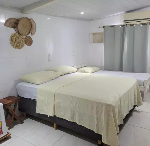 ペンション Pousada Luar