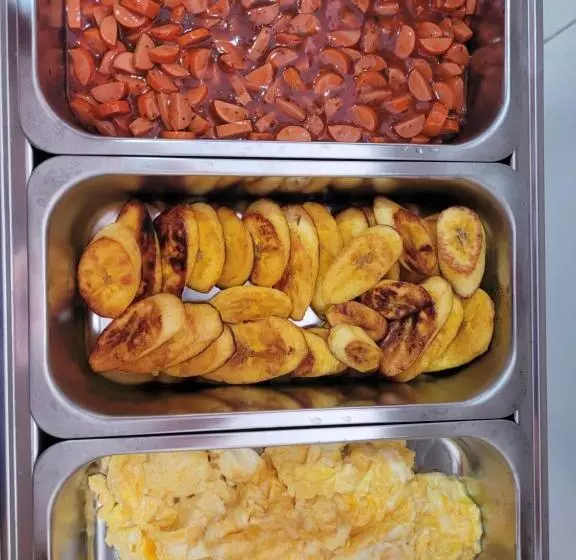 ペンション Pousada Luar