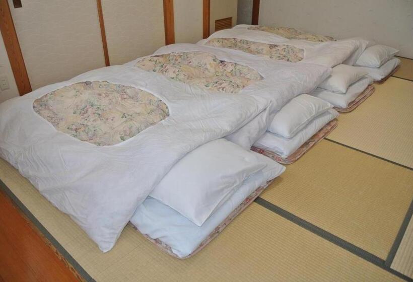 פנסיון Shinazawa