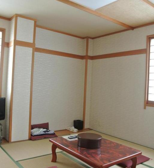 פנסיון Shinazawa