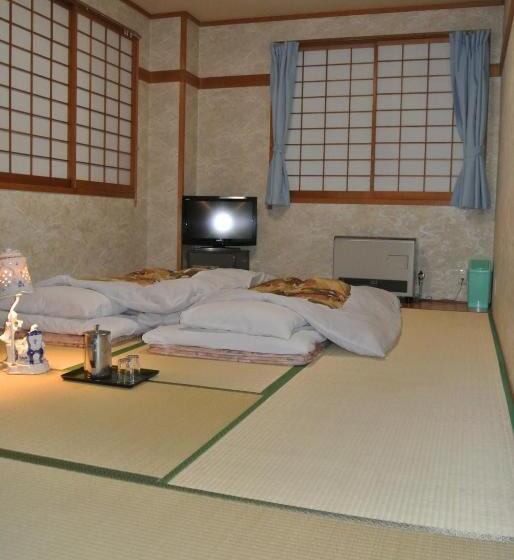 פנסיון Shinazawa